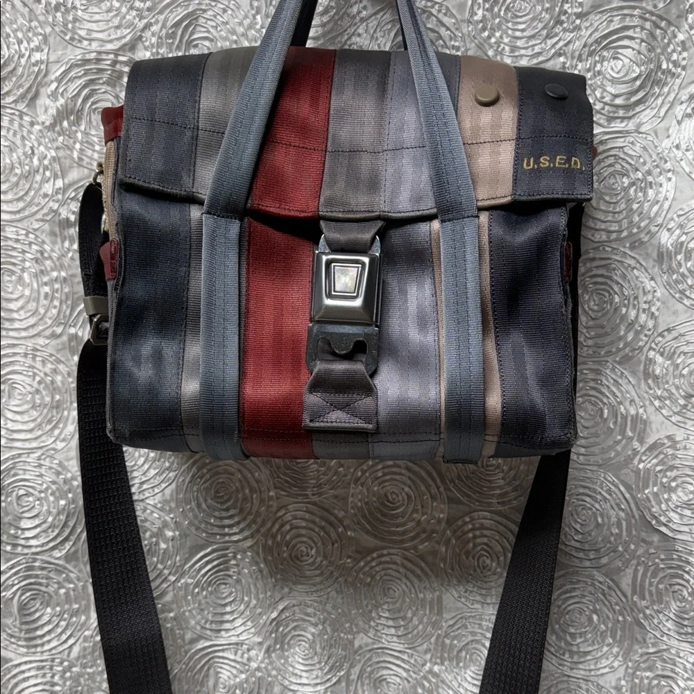 GM Model HO2-15 Seatbelt Bag (U.S.E.D.)